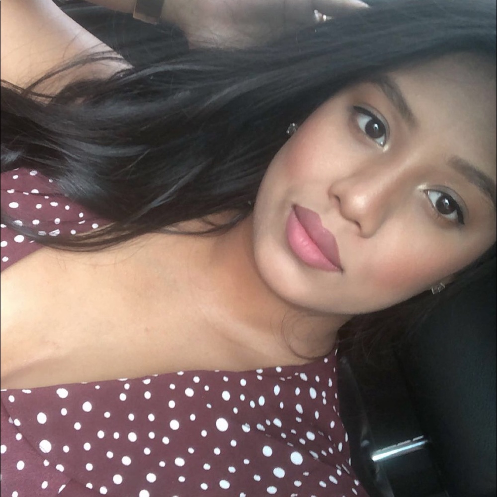 Meet your Posher, Nadia